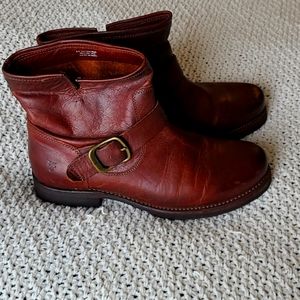 Frye Veronica Leather Veronica Bootie